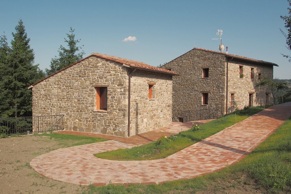 Il Casale Toscoemiliano — 4-Star Luxury Hotel in Camugnano, Italy