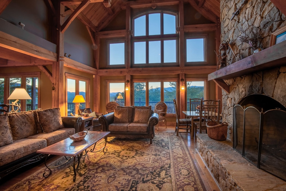 Lake Views Luxury Hottub Game Rm 5bed 4 5bath — Bryson City — photo 3