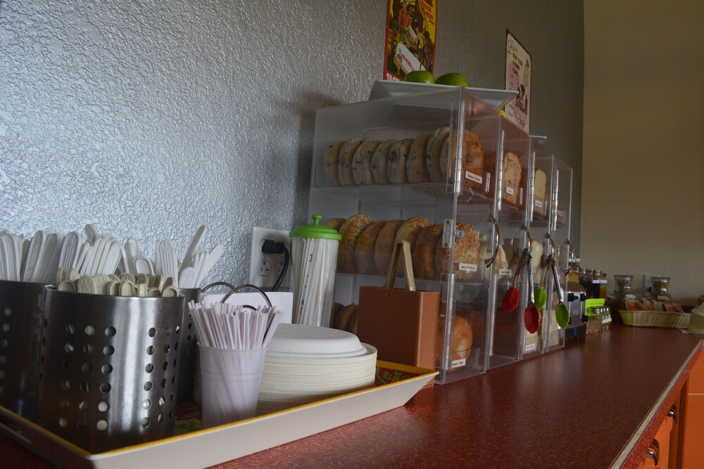 Retro Inn at Mesa Verde - photo 13