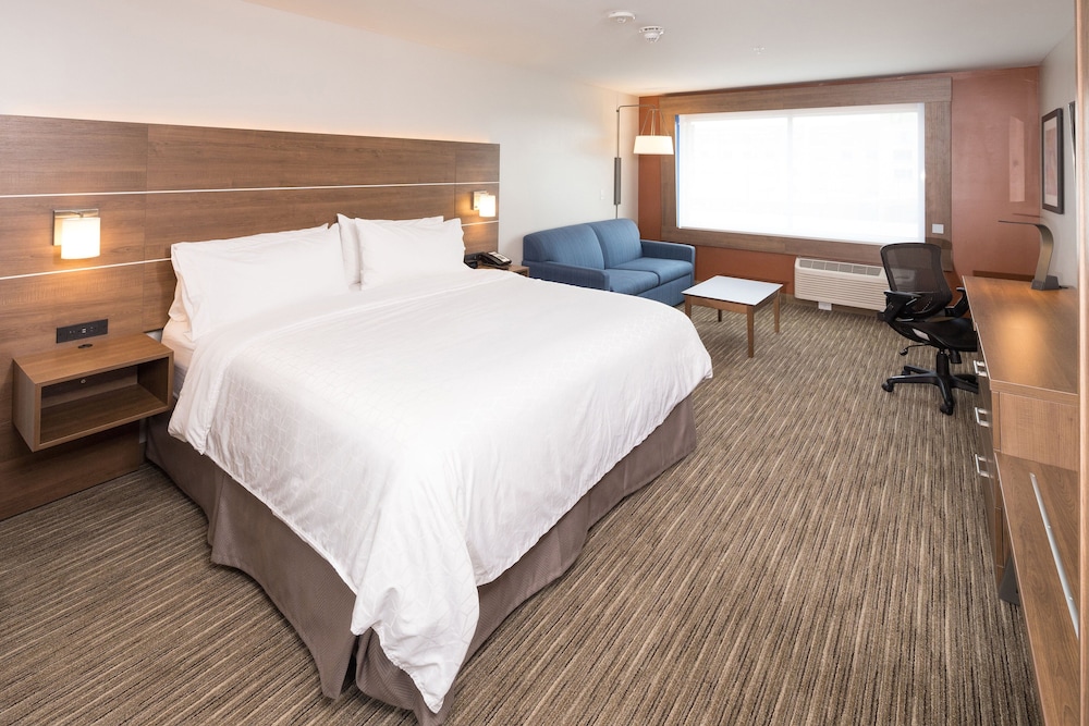 Holiday Inn Express and Suites Kalamazoo West by IHG - photo 4