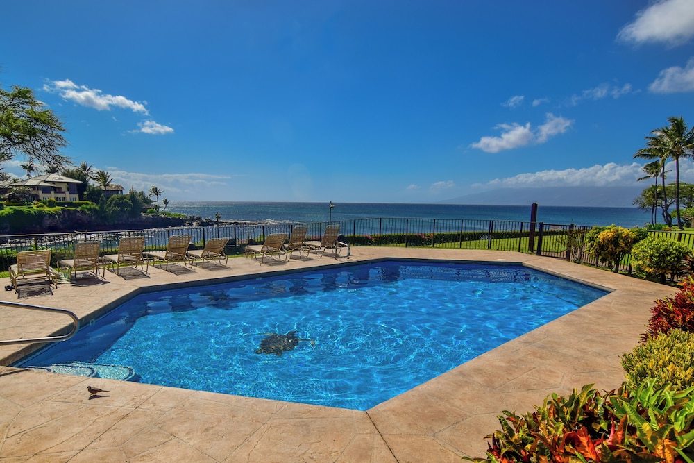 Napili Point C40 NP C40 Beautiful OceanFront 2BD Ocean View AC - photo 3