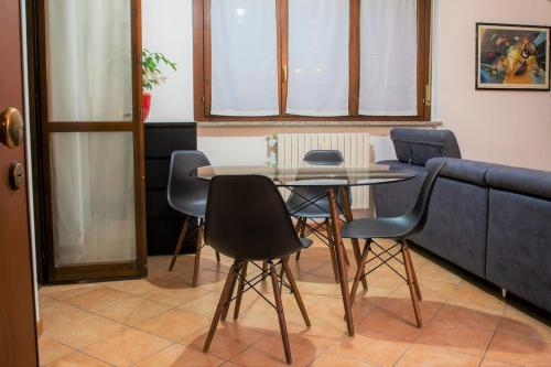 Casa Spezia Metro Vicina Wi Fi Rapido & Netflix — 4-Star Luxury Hotel in Turin, Italy