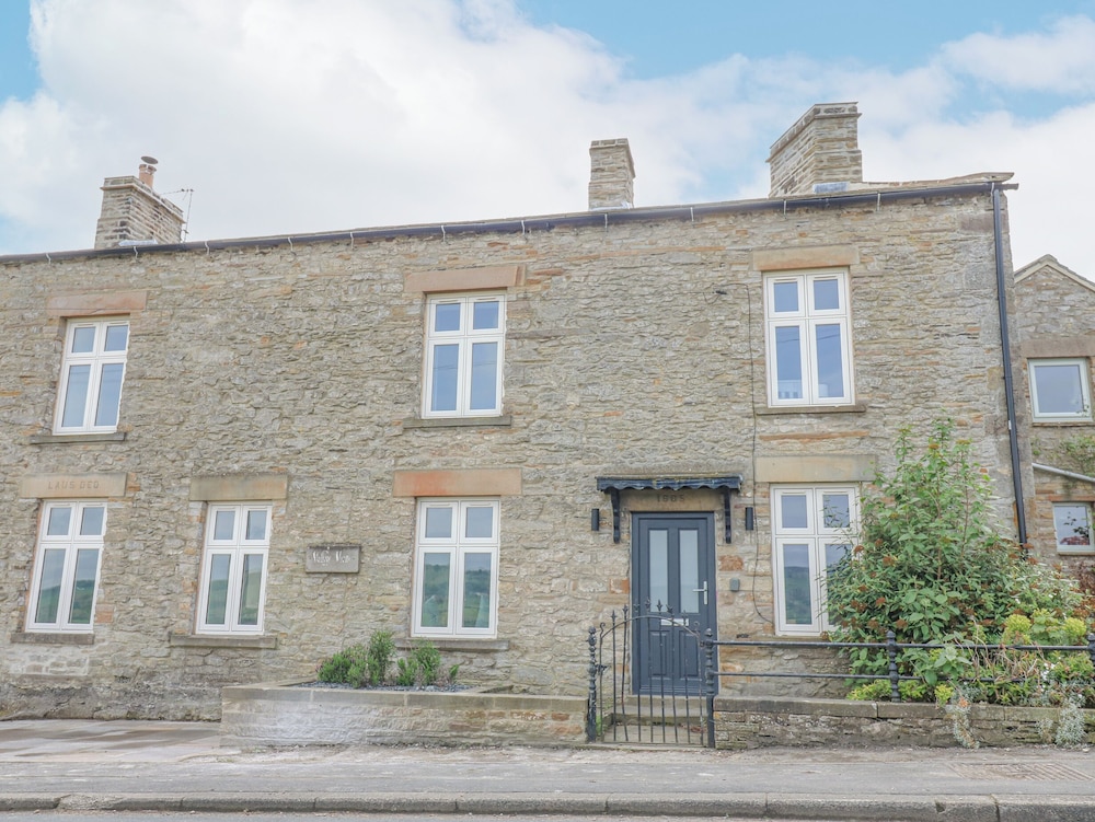 Valley View - carbon neutral hotel in Leyburn
