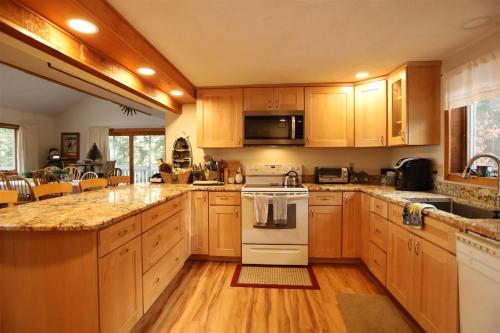 Goose Hollow 19 E — Campton — photo 2