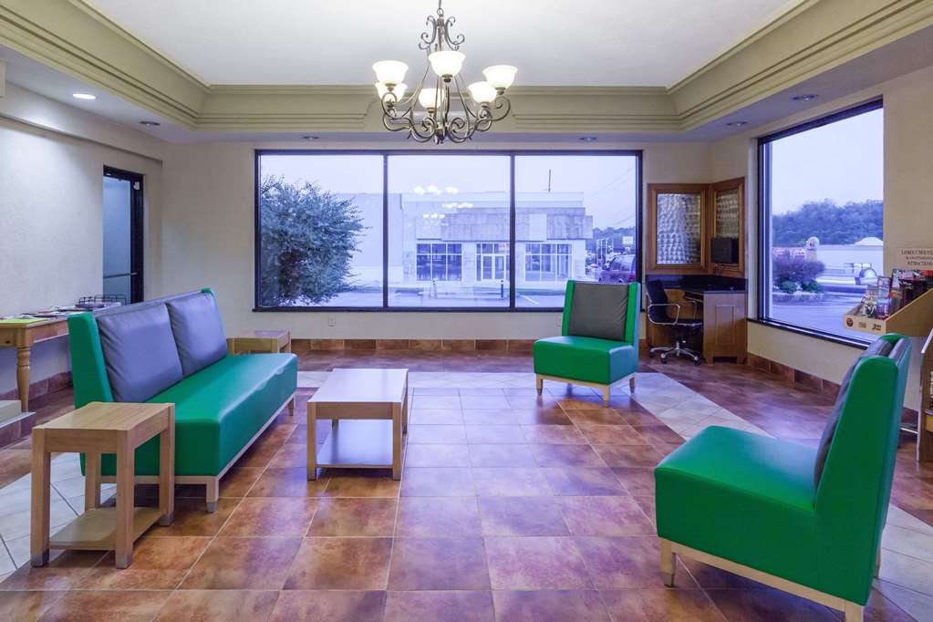 Days Inn by Wyndham Dalton - photo 4