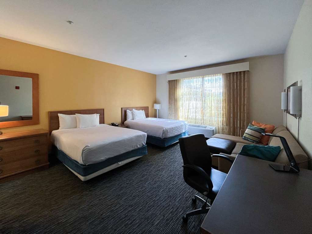 Carlsbad Suites - photo 14
