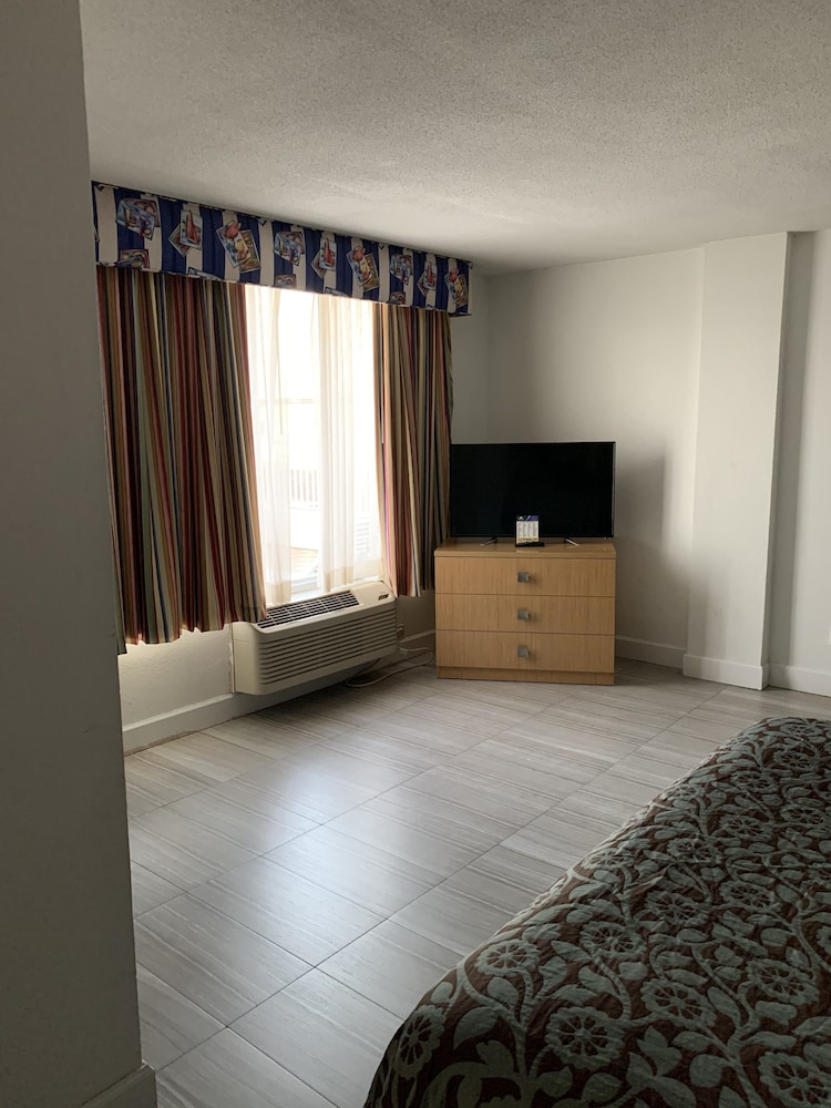 Arya Blu Inn & Suites - photo 6