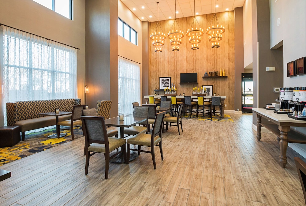Hampton Inn & Suites Colleyville DFW Airport West - photo 44