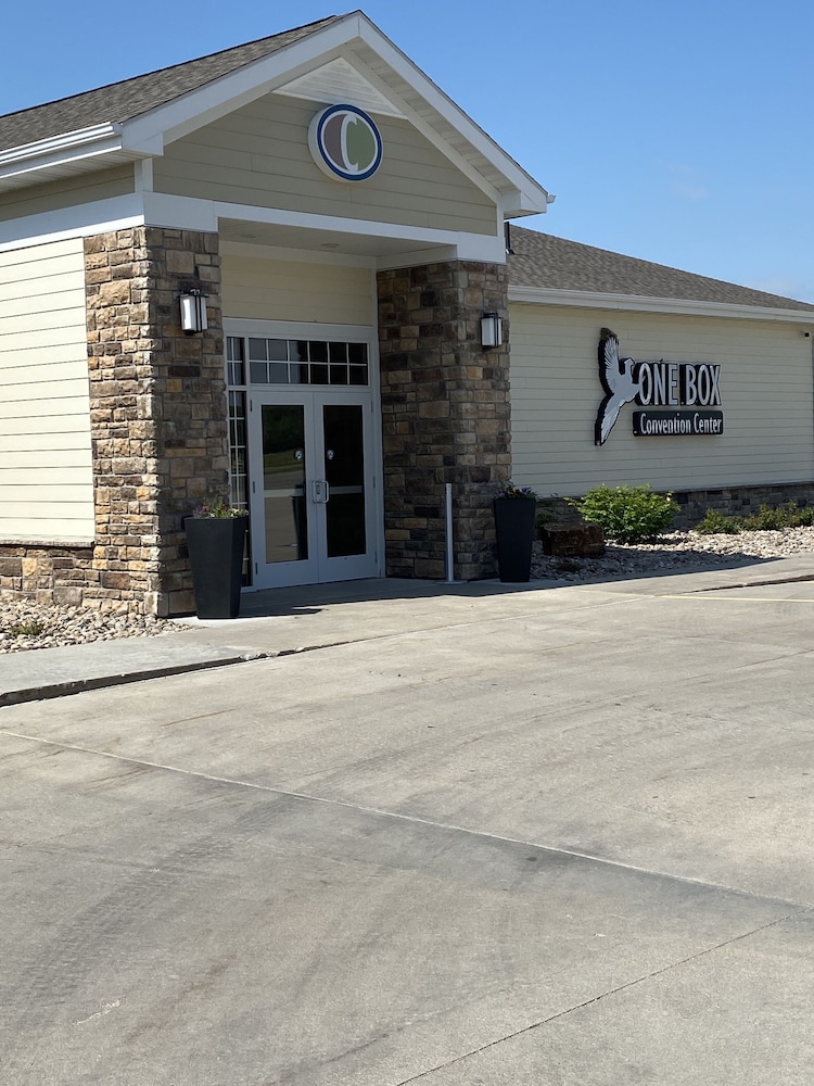 Cobblestone Hotel & Suites Broken Bow - photo 64