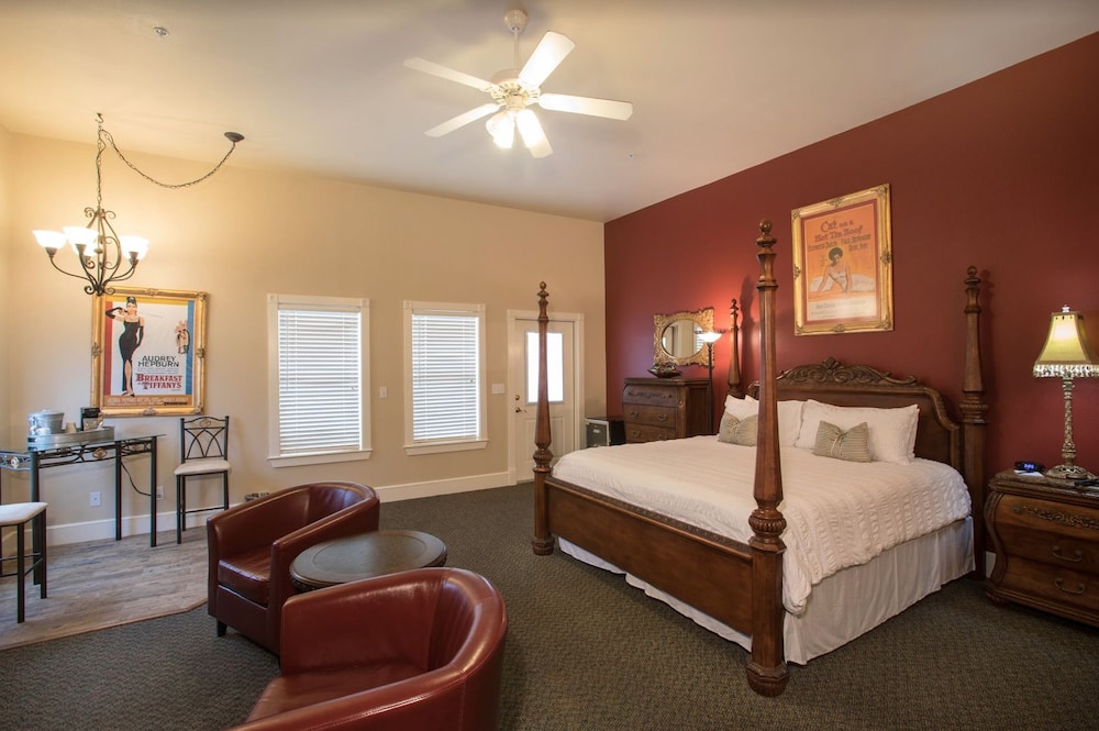 Gruene River Hotel & Retreat - photo 20