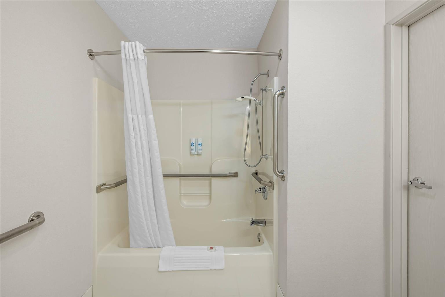 Comfort Inn Traverse City - photo 27