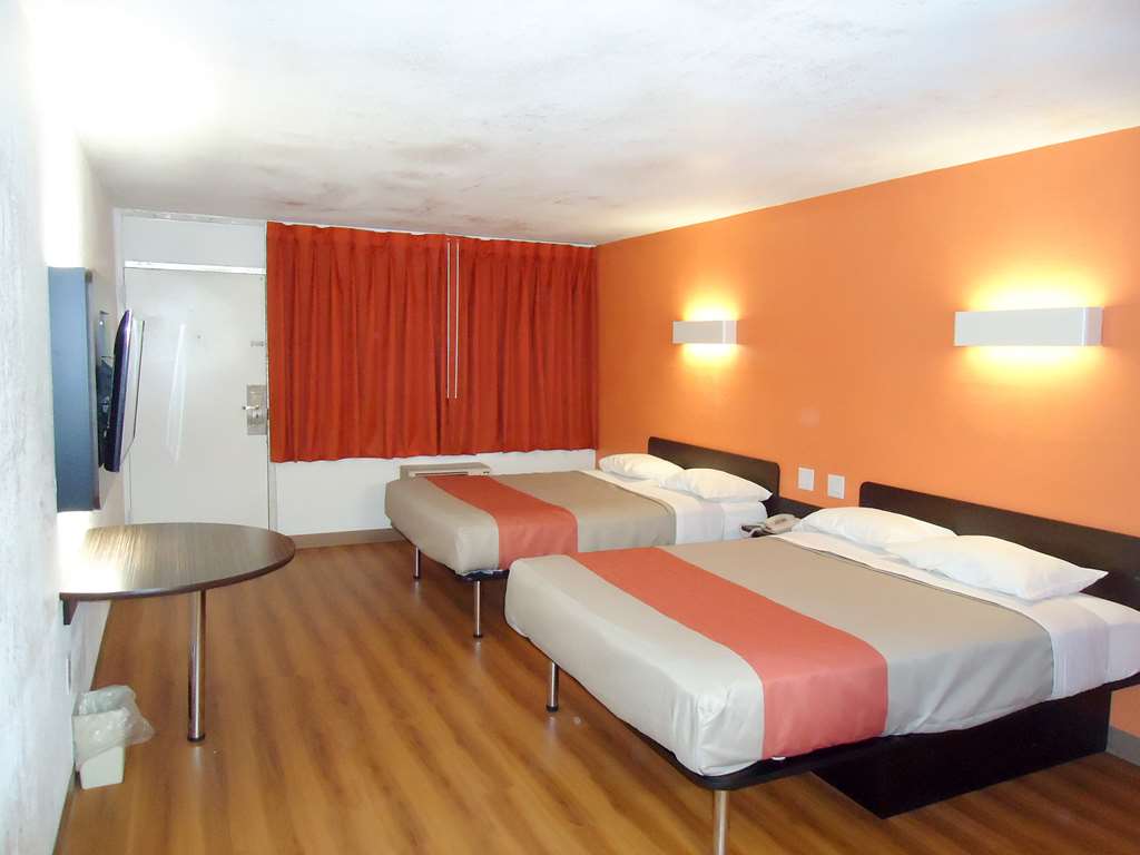 Motel 6 Connellys Springs NC - photo 12