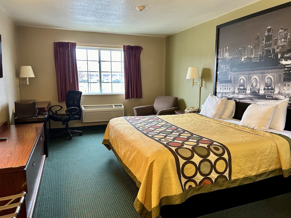 Super 8 by Wyndham Platte City Kansas City Area Airport - photo 8