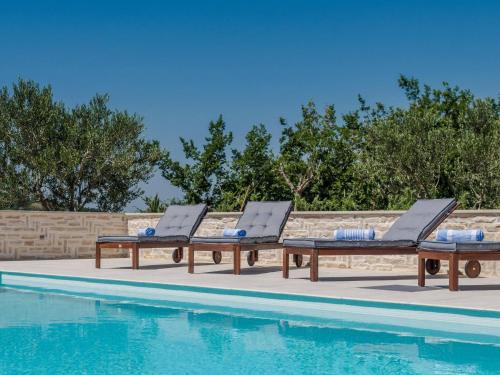Villa Manda Korina Three Bedroom Villa with Private Pool — 4-Star Luxury Hotel in Klis, Croatia