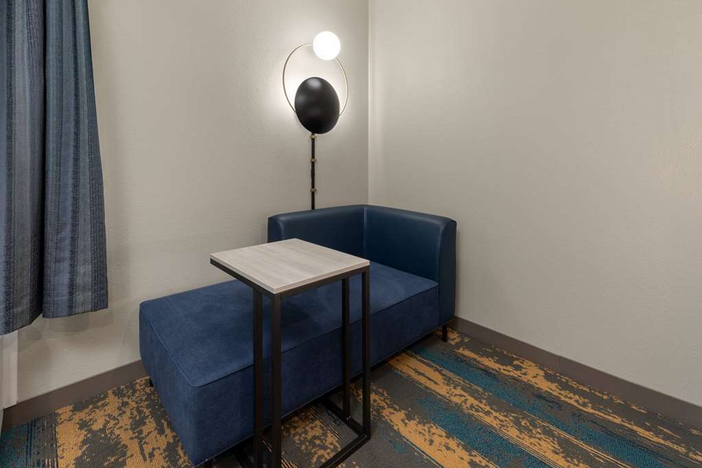 Hawthorn Extended Stay by Wyndham DeSoto - photo 14