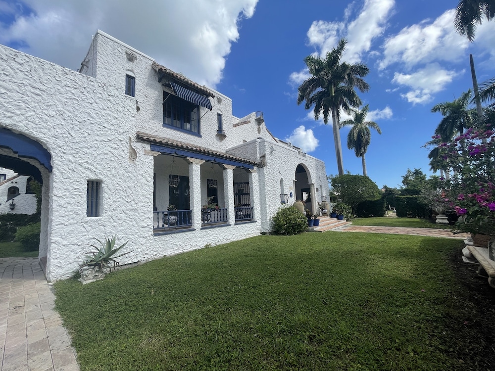 Young Mansion - photo 124