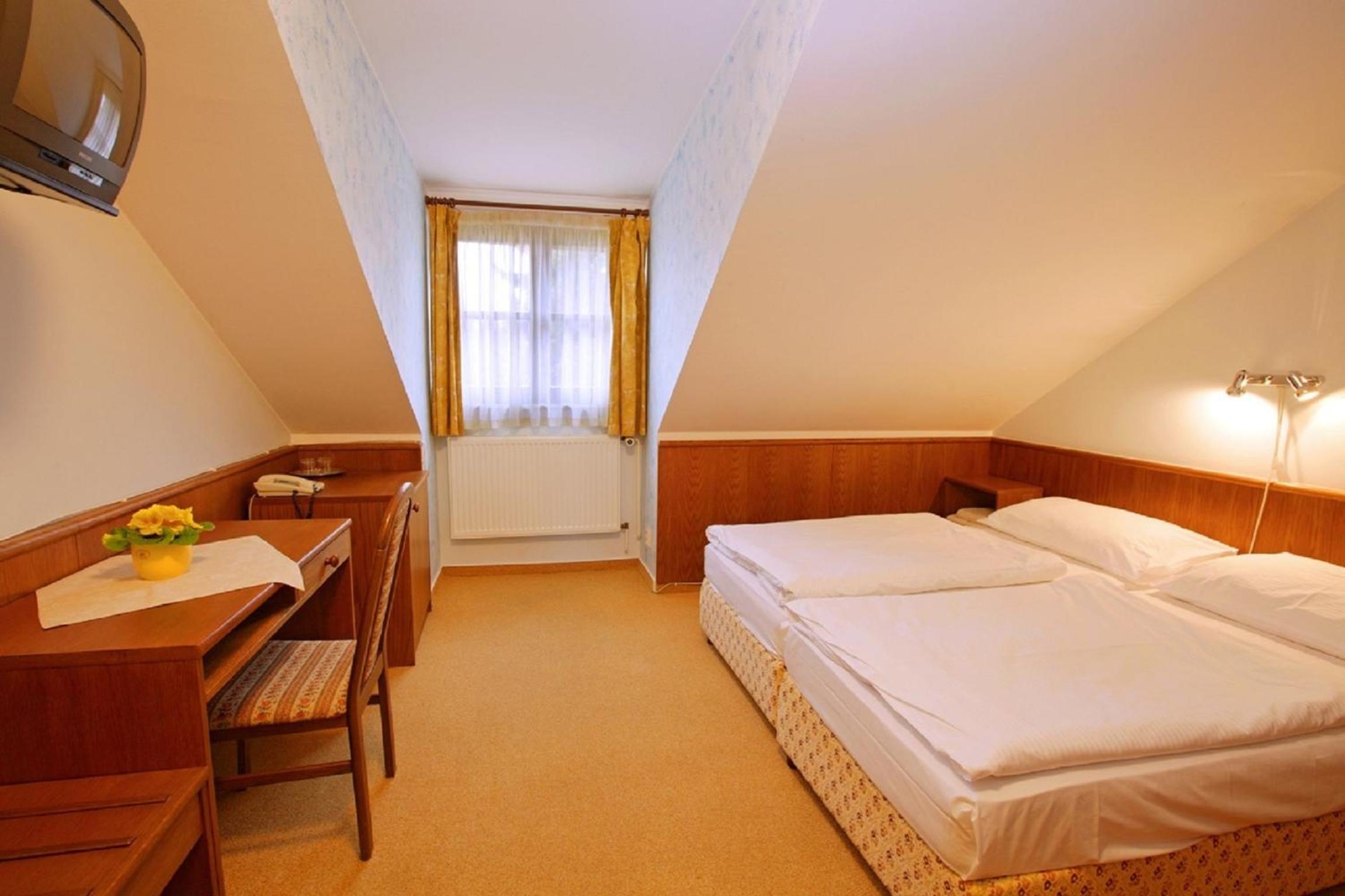 Hotel Floret — Pruhonice — photo 3