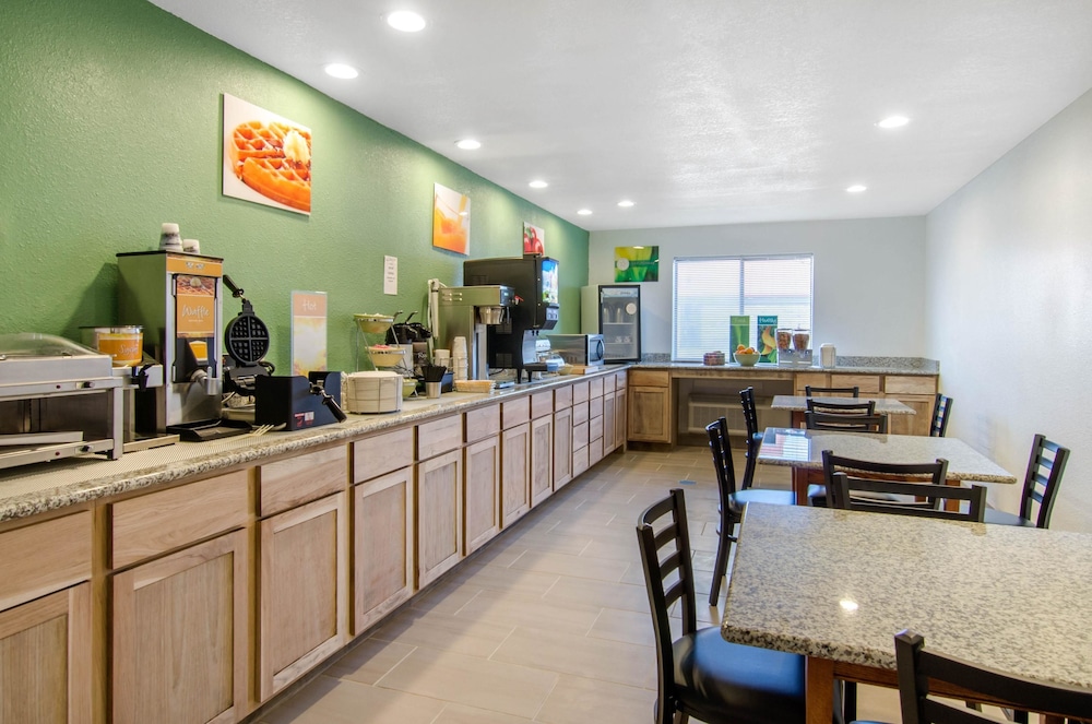 Quality Inn Russell KS - photo 14