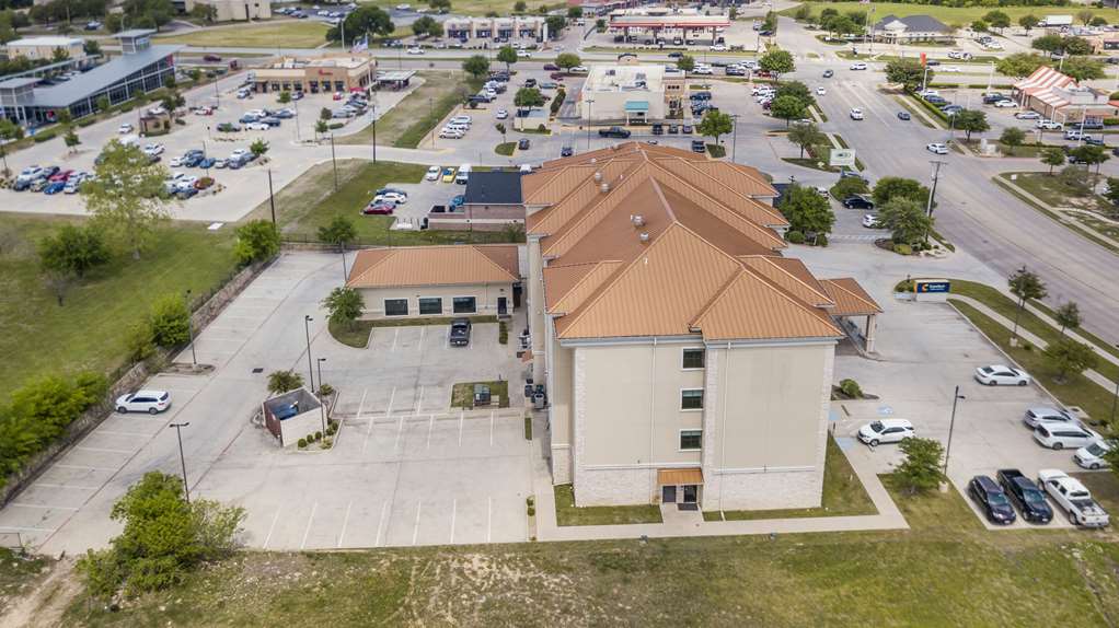 Comfort Inn & Suites Fort Worth Fossil Creek - photo 4
