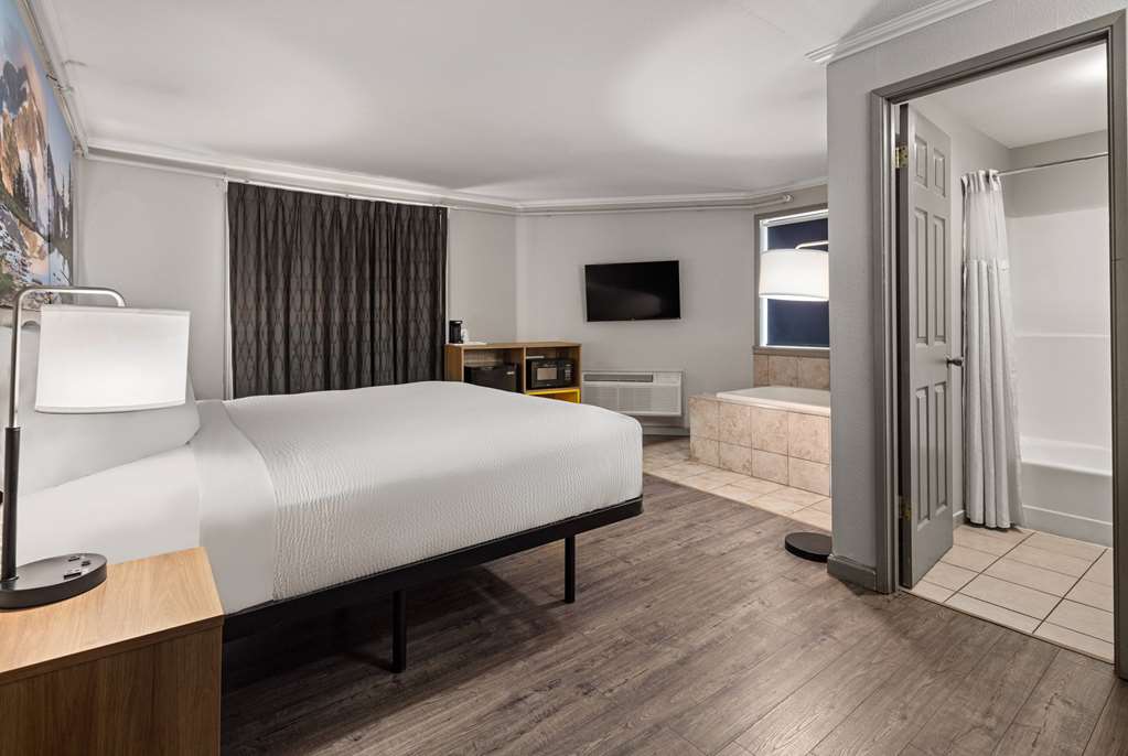 Days Inn by Wyndham Lakewood South Tacoma - photo 15
