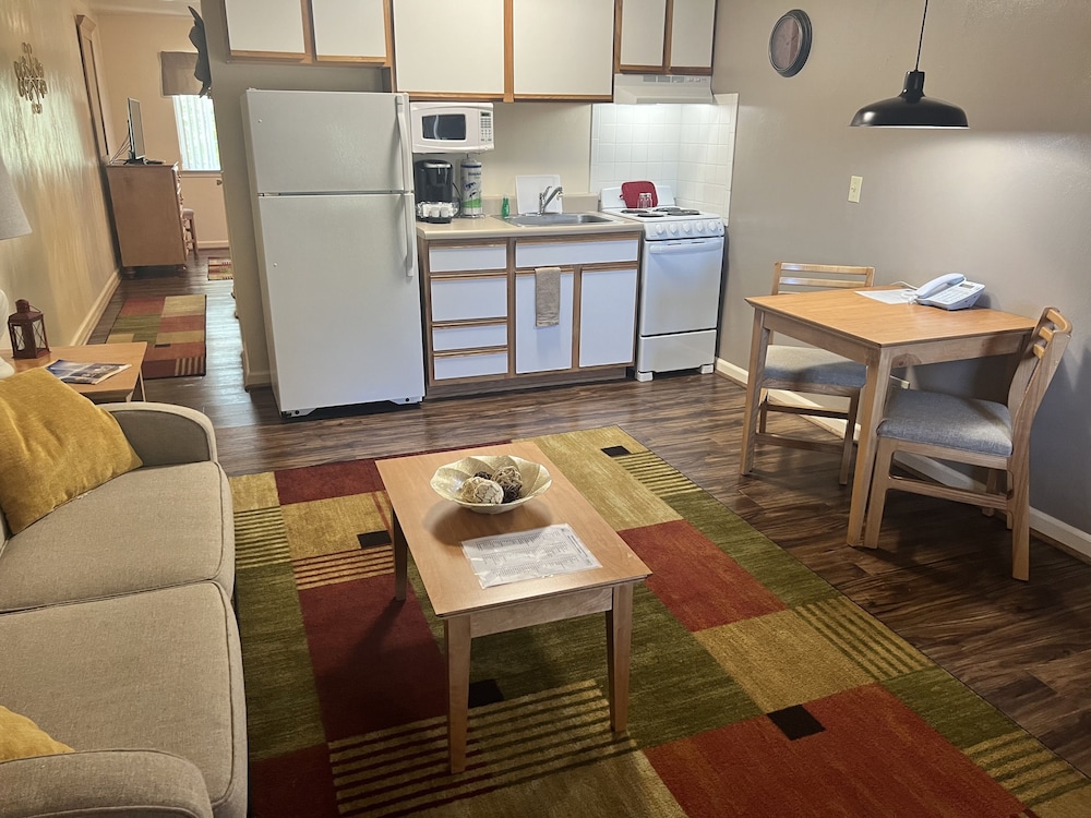 Affordable Corporate Suites Lanford - photo 32