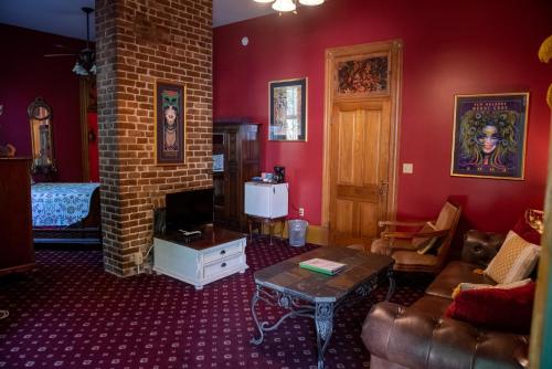 The Lookout Inn - photo 40