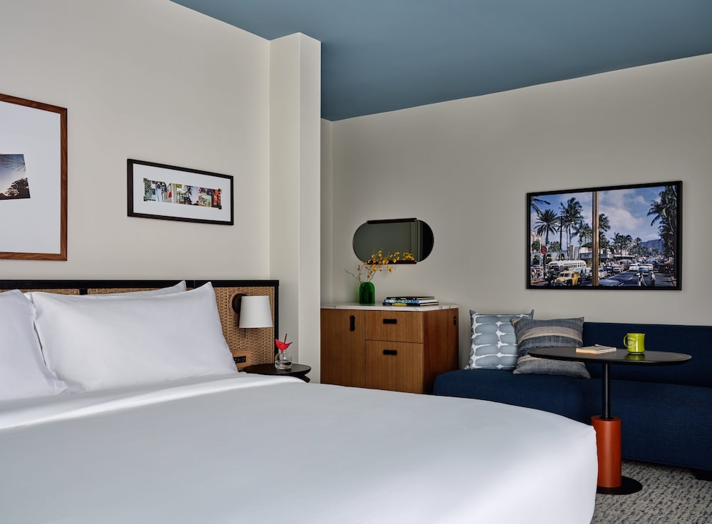 Romer House Waikiki Adults Only - featured photo