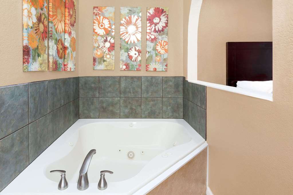 Days Inn by Wyndham Arcadia Louisiana - photo 22