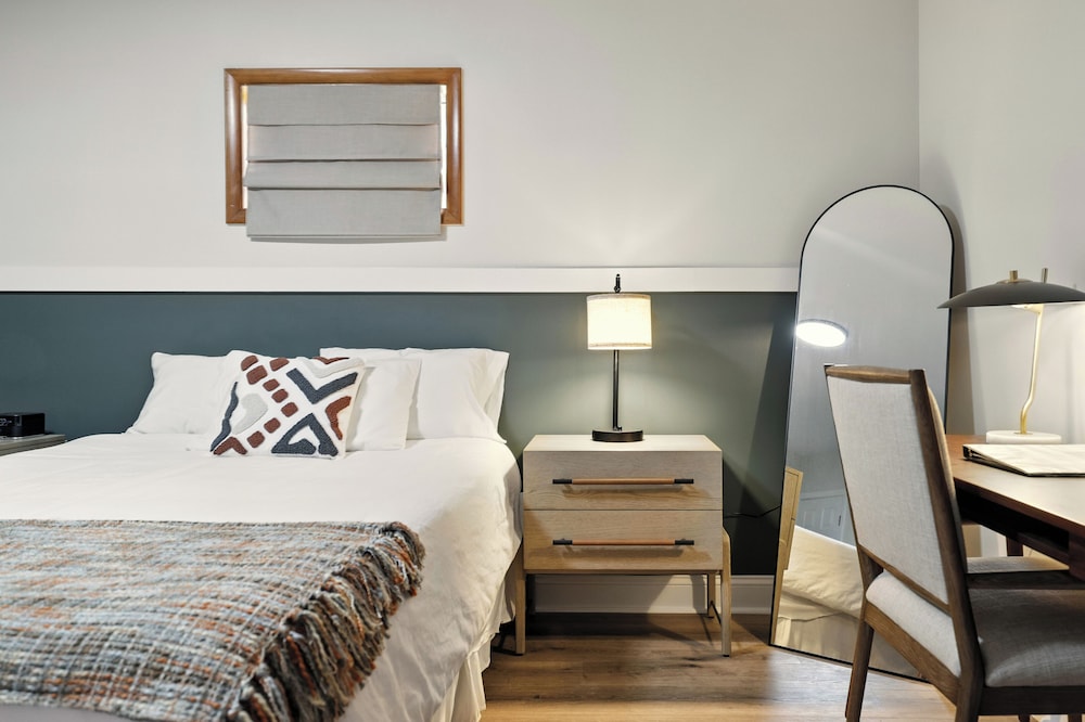 Hillside Motel LLC - photo 32