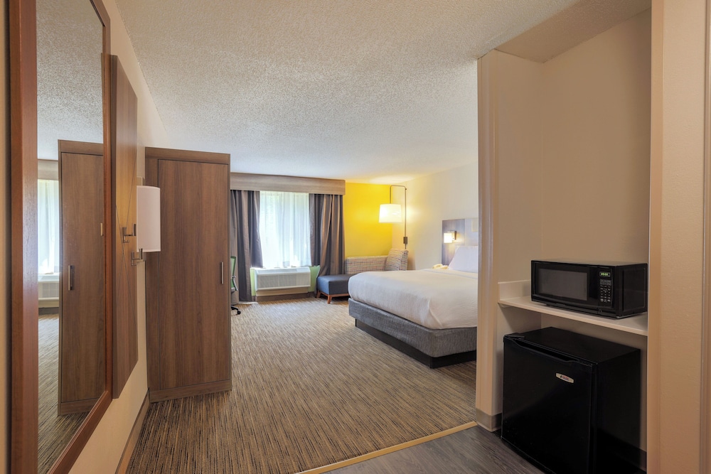 Holiday Inn Express & Suites Raleigh North Wake Forest by IHG - photo 15