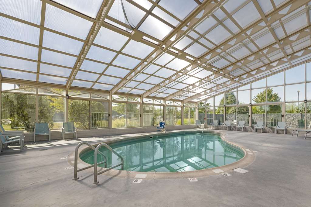 Best Western Plus Lafayette Hotel University Area - photo 4