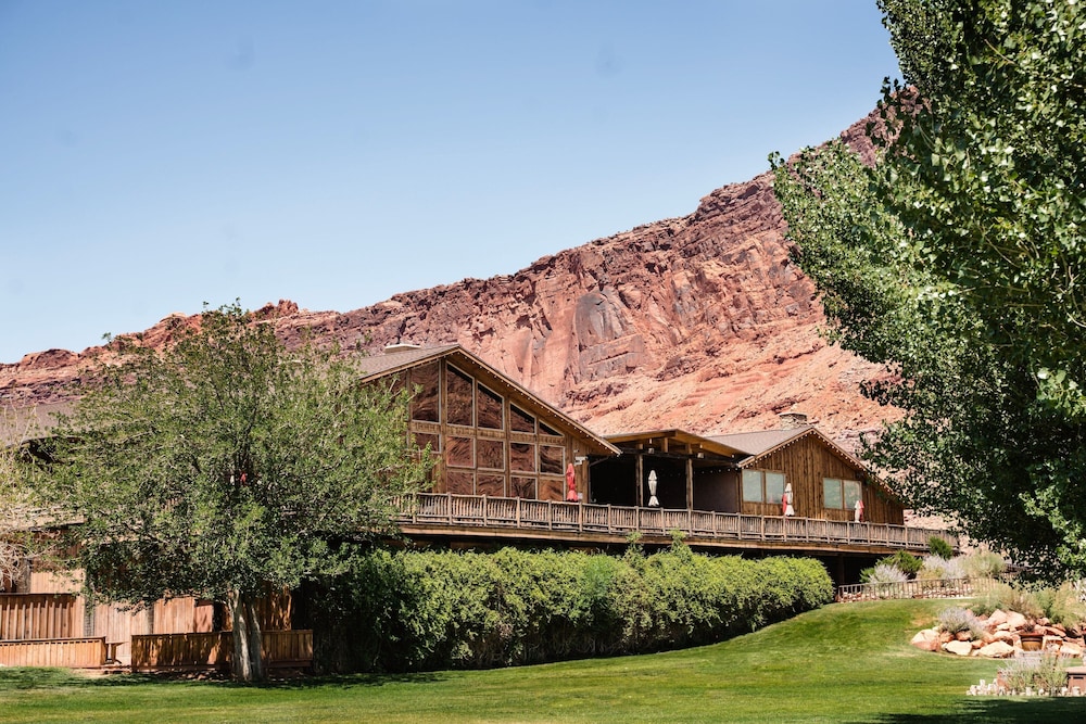 Red Cliffs Lodge - photo 102
