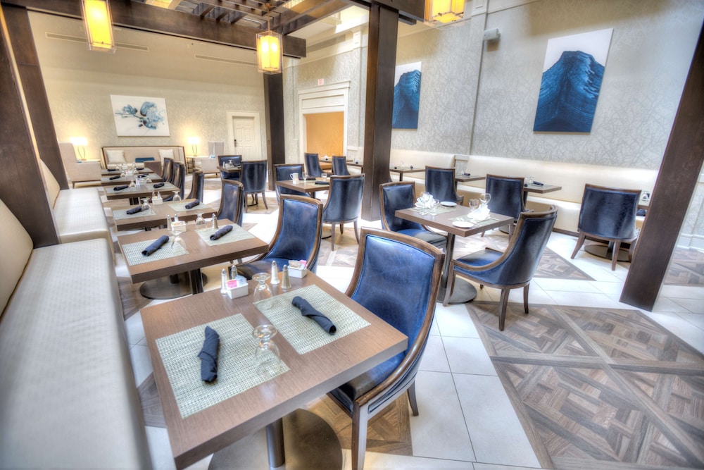 Doubletree Suites by Hilton at The Battery Atlanta - photo 38