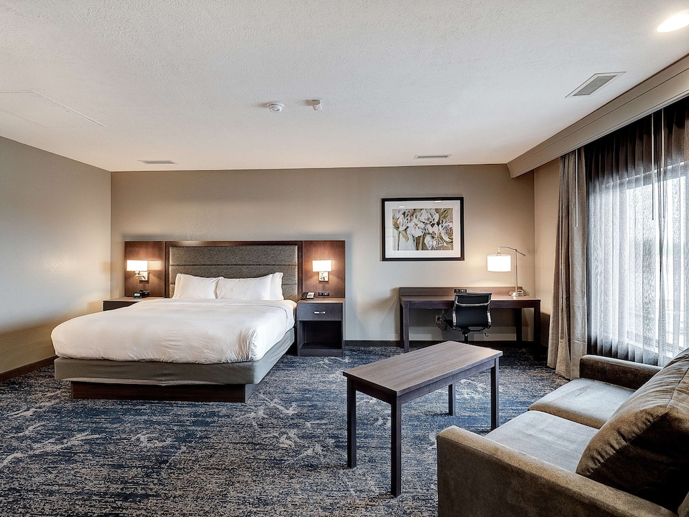 DoubleTree by Hilton Hotel Bloomington - photo 12