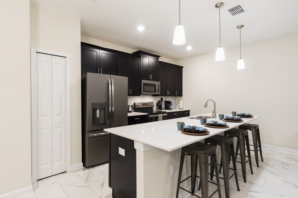 Amazing Championsgate Resort 6 Bed 6 Bath Pool Home - photo 10