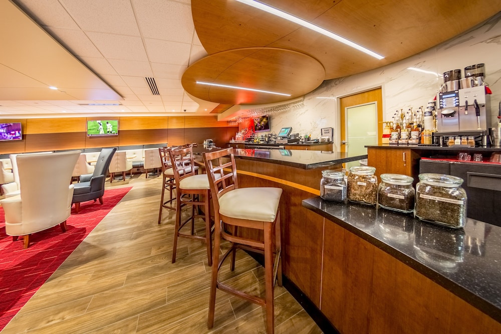 Holiday Inn Des Moines Airport Conf Center by IHG - photo 50