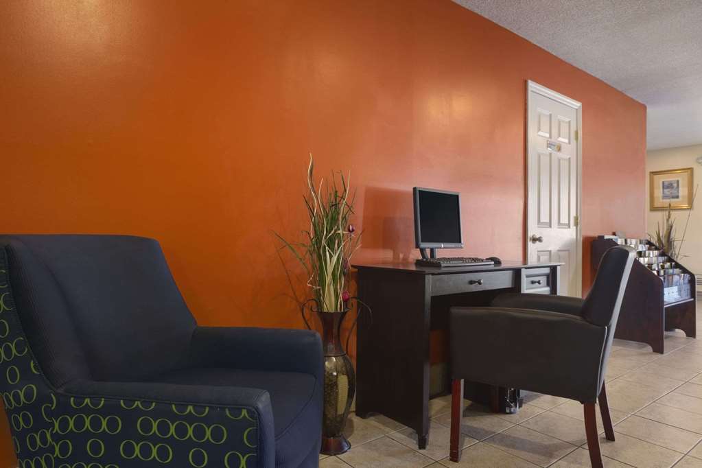 Super 8 by Wyndham Prestonsburg - photo 5