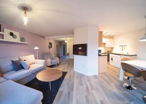 Yare View Holiday Cottages in Brundall, United Kingdom