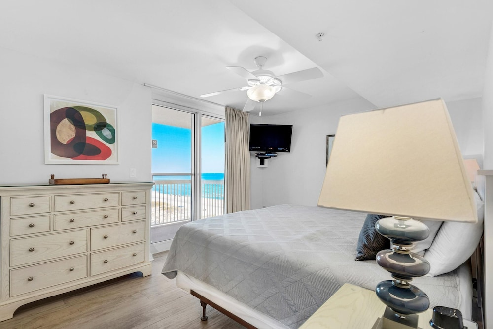 Pelican Beach Resort 501 - photo 6