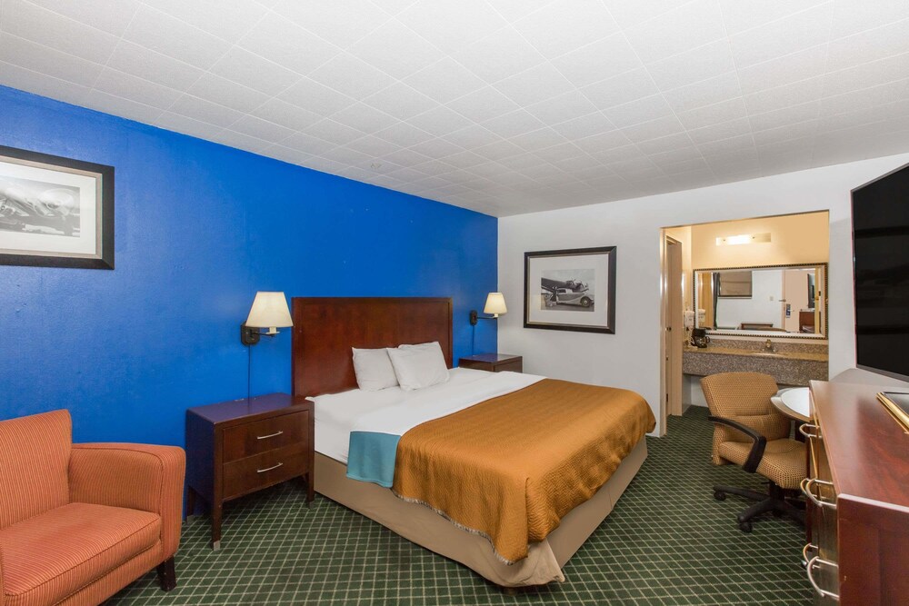Travelodge By Wyndham Great Bend - photo 11