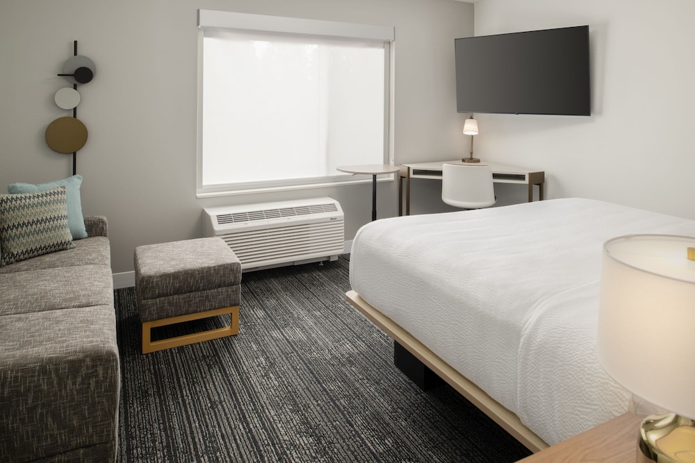 TownePlace Suites by Marriott Eugene - photo 9