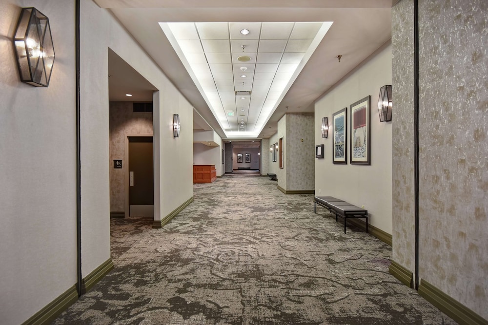 Embassy Suites by Hilton Omaha Downtown Old Market - photo 58