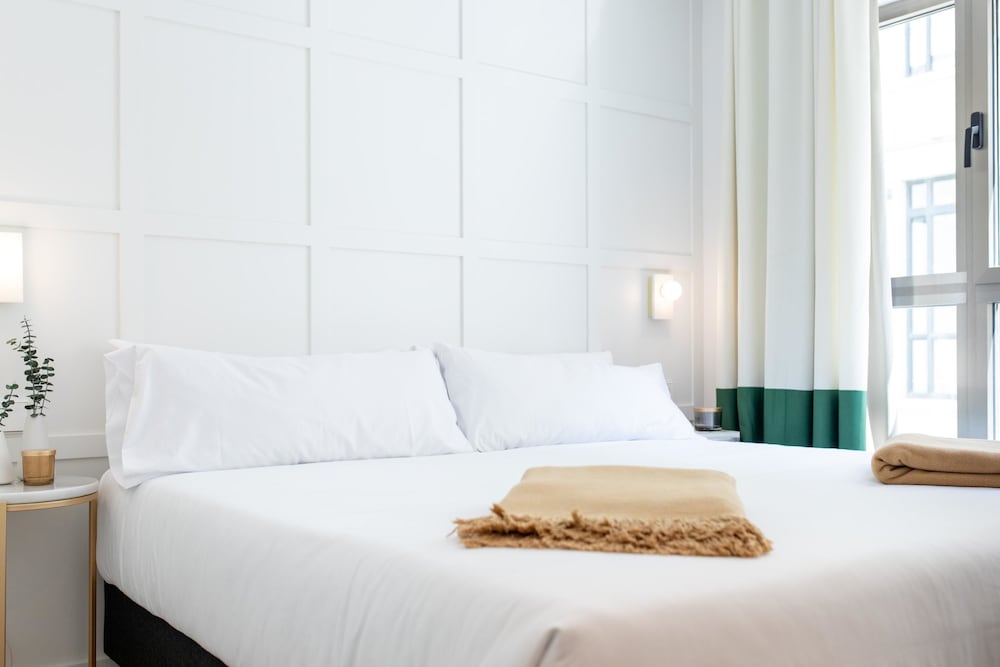 Room Mate Cosmo City Centre Valencia — Valencia