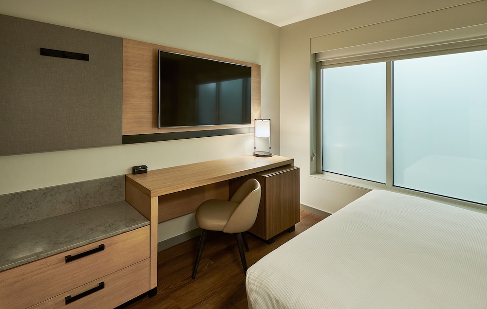 Hyatt Place Asheville Airport - photo 8