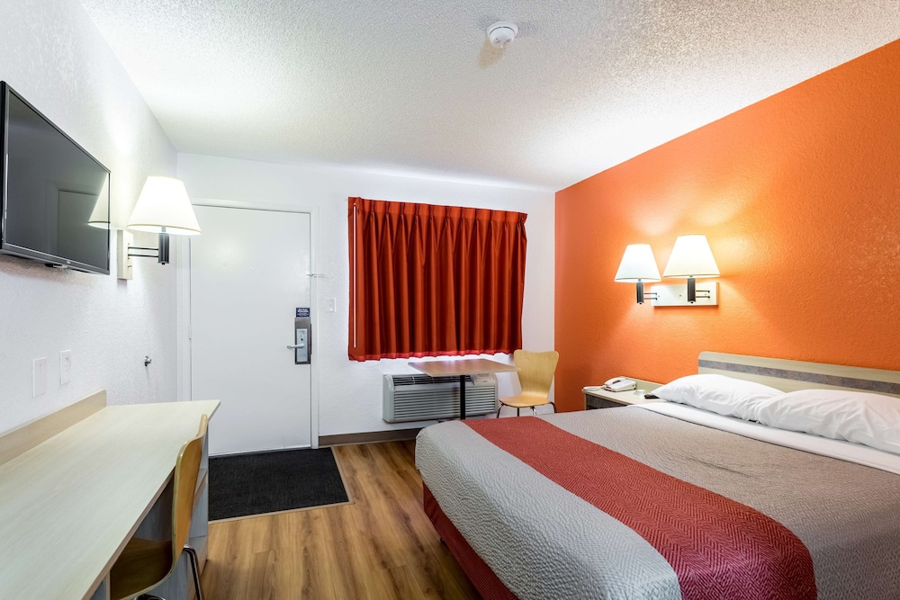 Motel6 Albuquerque NM South Airport - photo 20