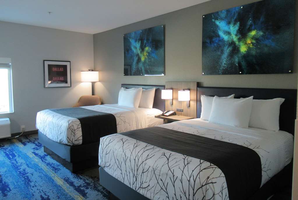 La Quinta Inn & Suites by Wyndham Dallas Fairpark - photo 25