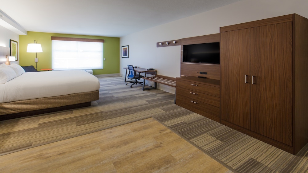 Holiday Inn Express Gatlinburg Downtown by IHG - photo 23