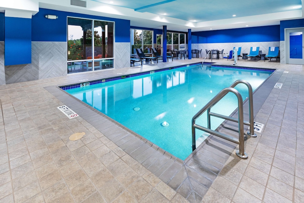 Hampton Inn & Suites Houston Heights I 10 - photo 31