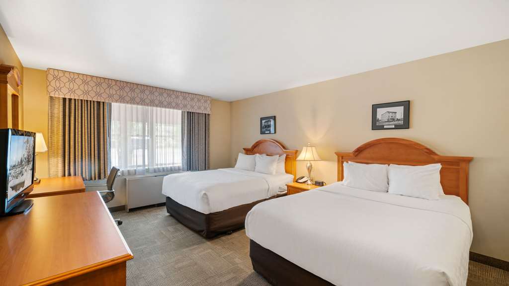 Clarion Hotel & Suites Fairbanks near Ft. Wainwright - photo 12