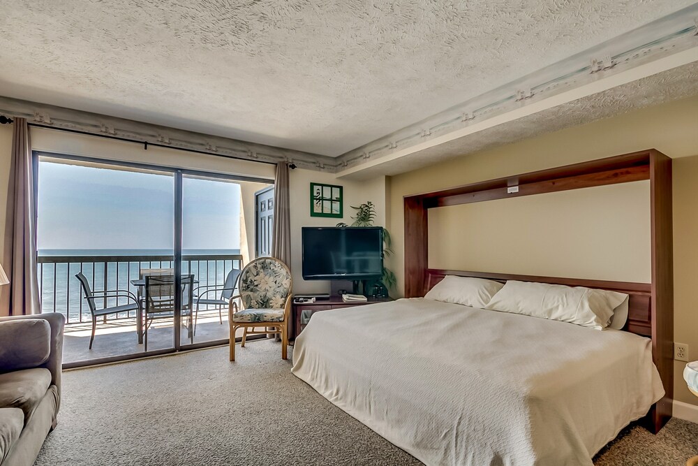Crescent Towers by Condo World - photo 8